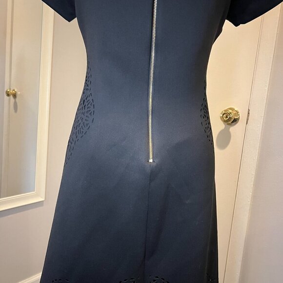 T Tahari Black Laser Cut Scallop Trim Midi Dress, Size 4 - Picture 12 of 16
